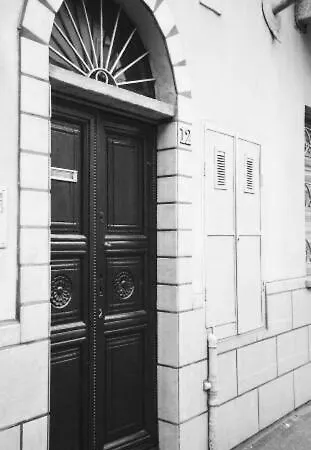 Marcella Apartman *